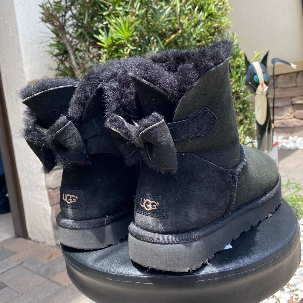 UGGS Naveah